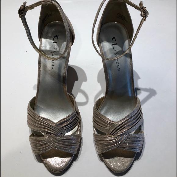 CL Laundry Gold Shimmering Wedge Pump Size 8.5 - Picture 2 of 8